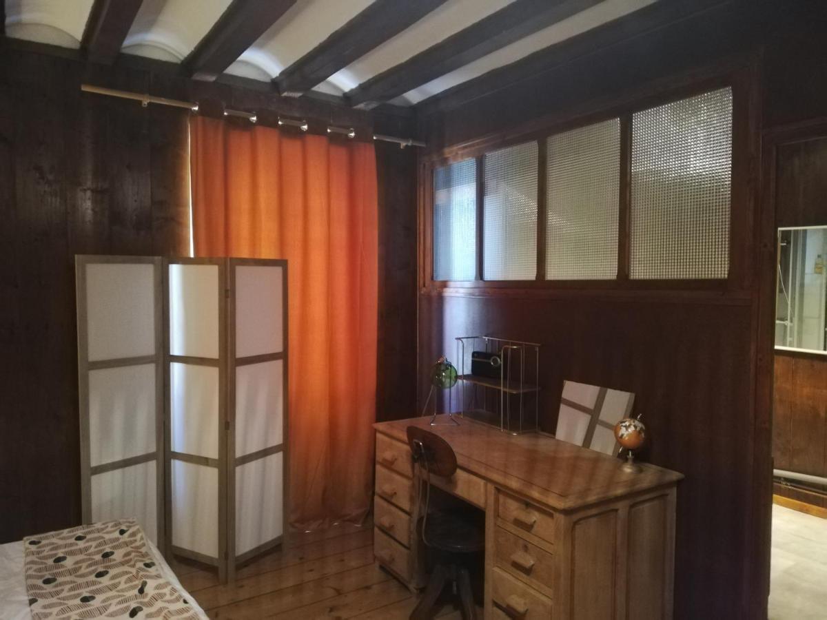 La Canetterie Dole Luaran gambar
