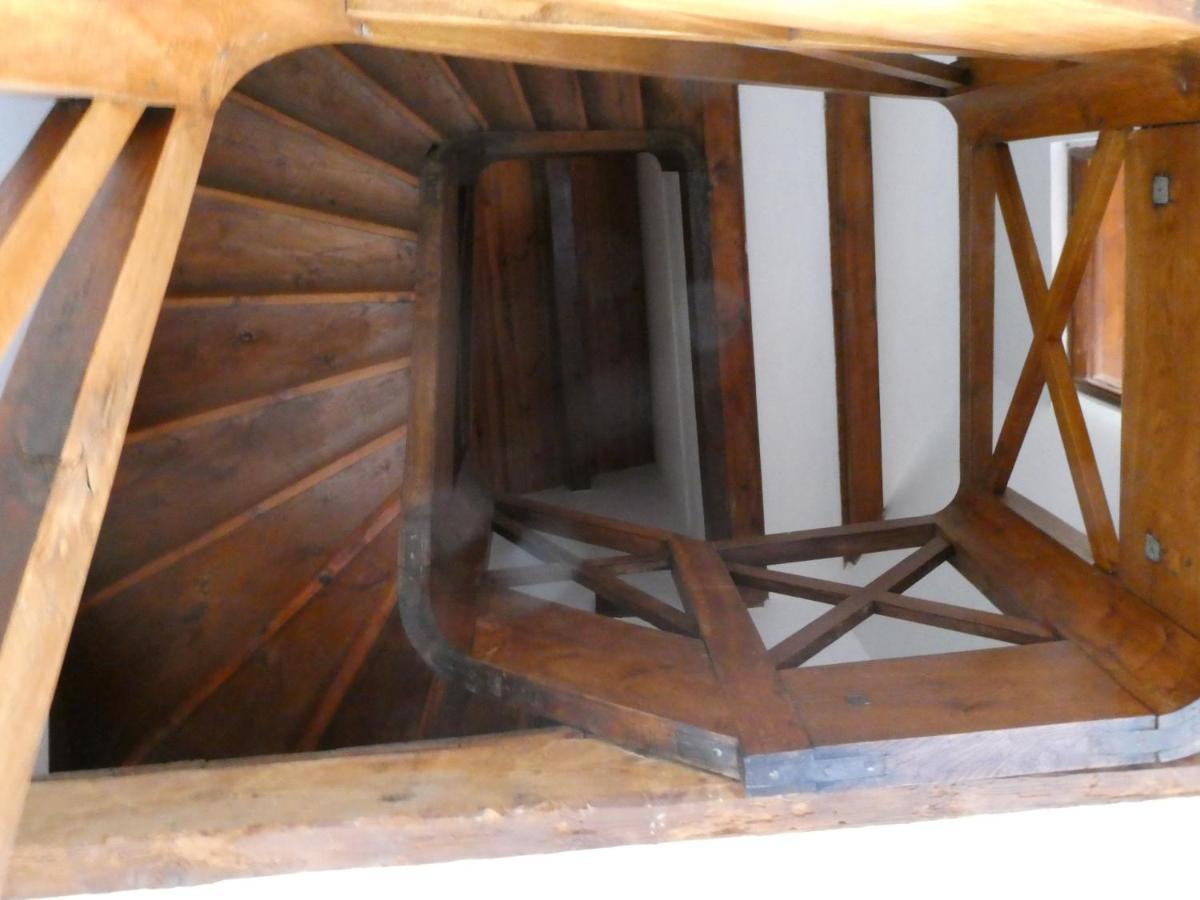 La Canetterie Dole Luaran gambar